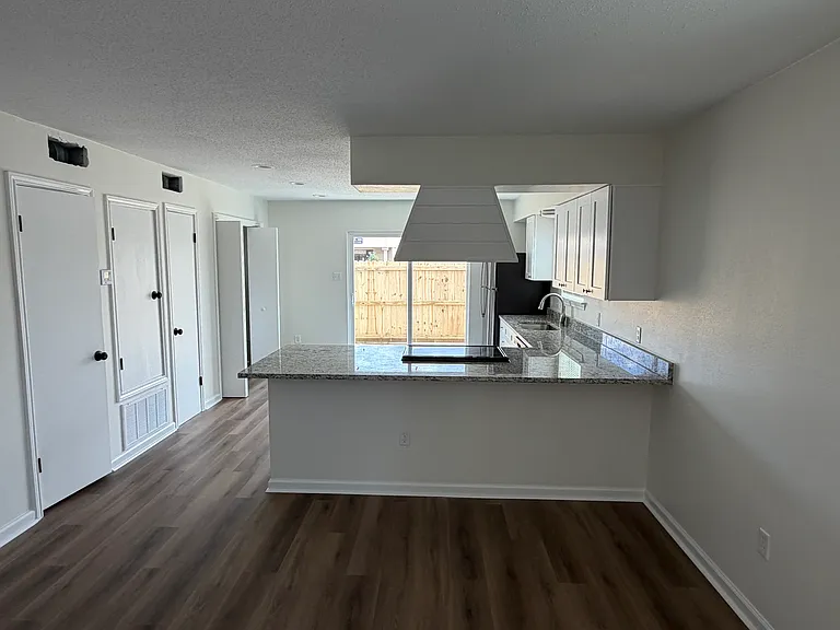 150 Orchard Rd #4 — Photo 4