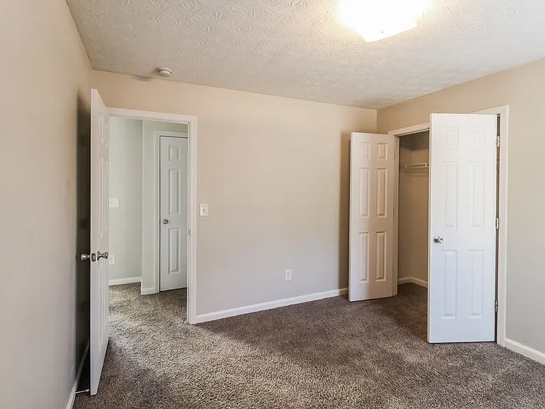 296 Millstone Dr — Photo 15
