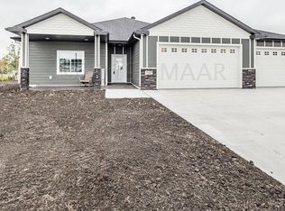 7847 Wild Rose Way, Horace, ND 58047