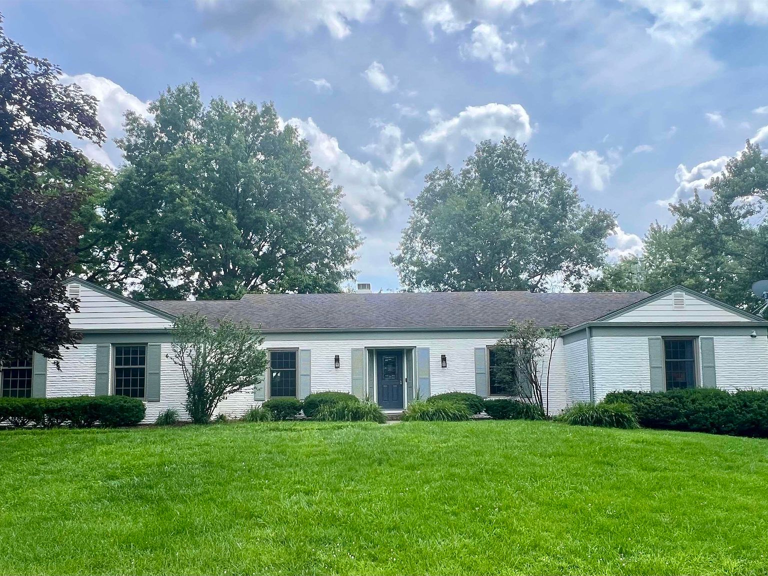 506 Fairway Pl