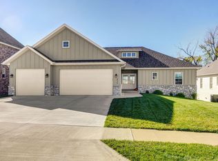 858 E Ashford Ave, Nixa, MO 65714