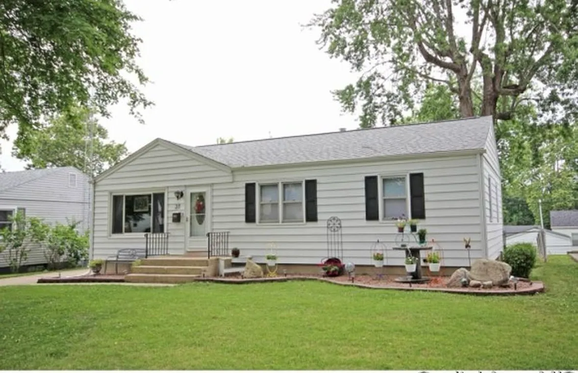3 bed, 1575 sqft, $2,800 — Photo 4