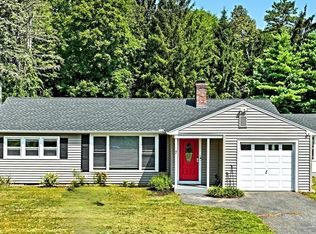7 Decorie Dr, Wilbraham, MA 01095