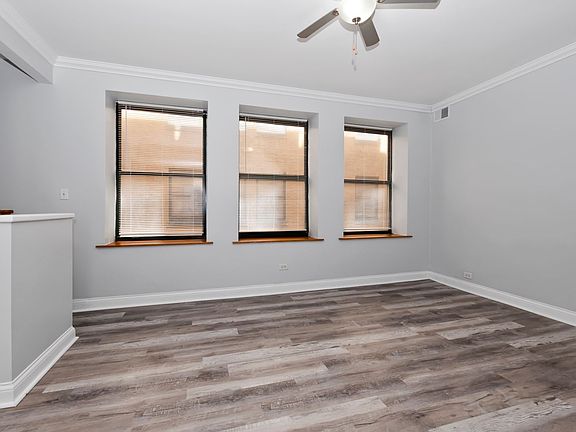 3rd image of 7217 S Yates Blvd APT 1A