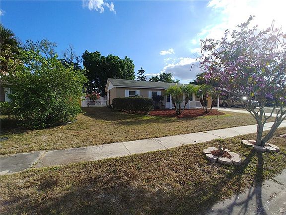 2nd image of 521 El Dorado Way