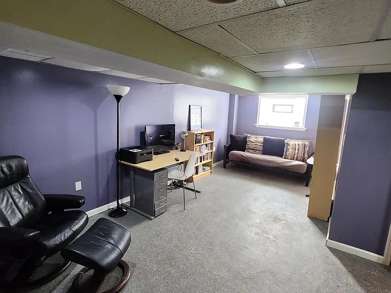 5819 Bustleton Ave — Photo 35