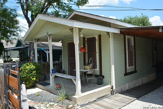 2 bed, 2.0 bath, 850 sqft, $1,100 — Photo 4