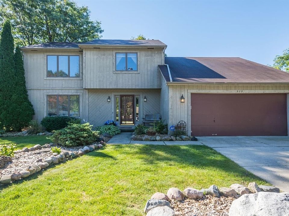 1st image of 329 Burr Oak Dr