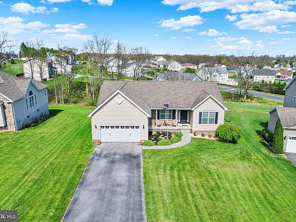 2nd image of 131 Fairplay Rd
