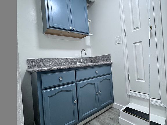 2nd image of 6933 Mountain View Ave #Z