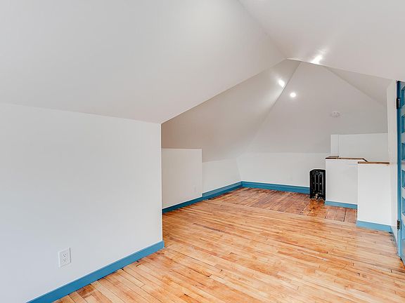 5th image of 2726 Aldrich Ave S