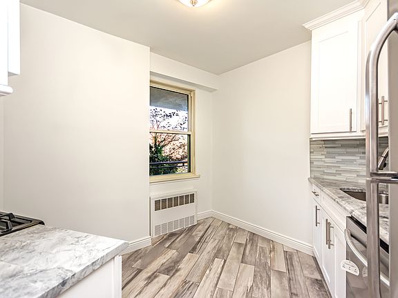 2nd image of 3777 Independence Ave APT 3A