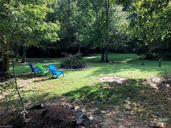 2nd image of 181 Dakota Dr