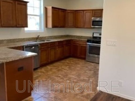 3rd image of 2443 W Pikes Peak Dr