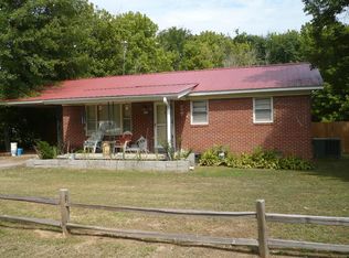 226 Wyatt St N, Bruceton, TN 38317