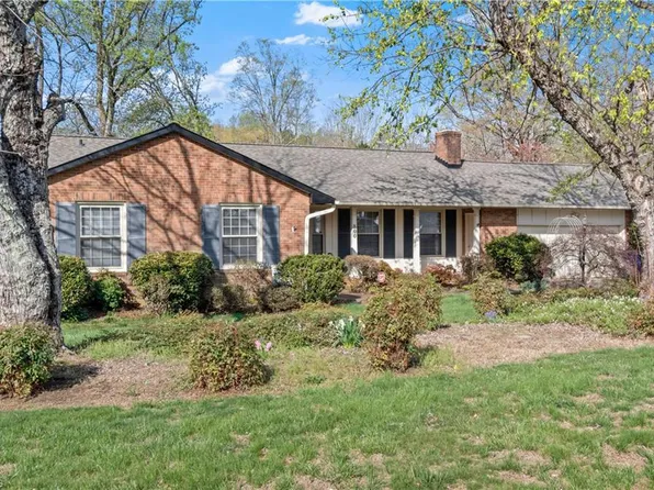 800 Weavil Rd, Kernersville, NC 27284