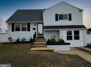 227 San Pedro Dr, Glendora, NJ 08029