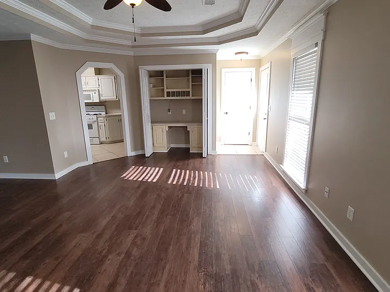 7108 Vinings Way — Photo 4
