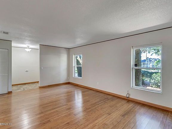 5th image of 605 Alhambra Ln N