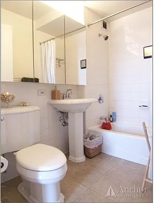 Rented by Anchor Associates | media 29