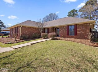109 Shadow Creek Dr, Florence, MS 39073