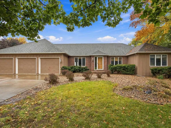 2 S Elkjer Cir, Sioux Falls, SD 57103