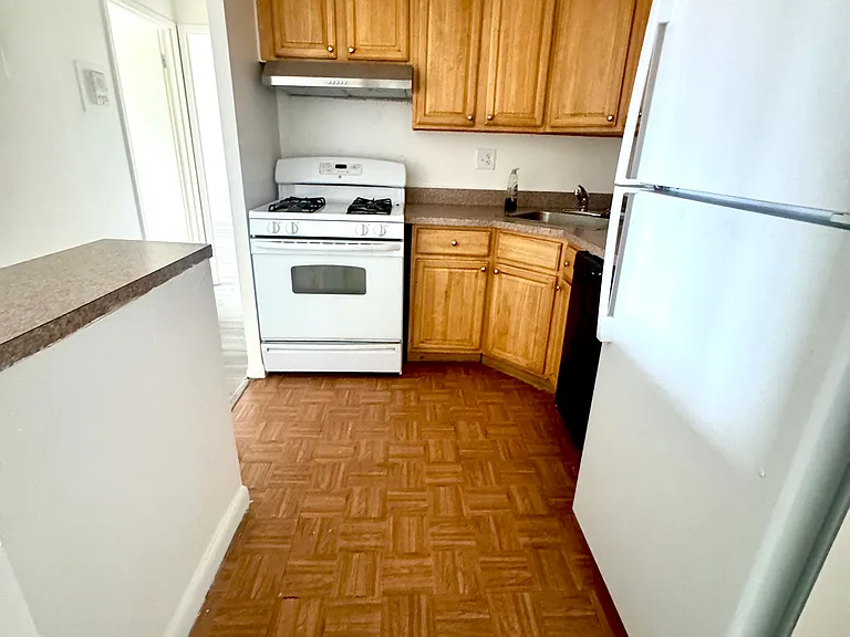 87-10 Grand Ave #3B — Photo 4