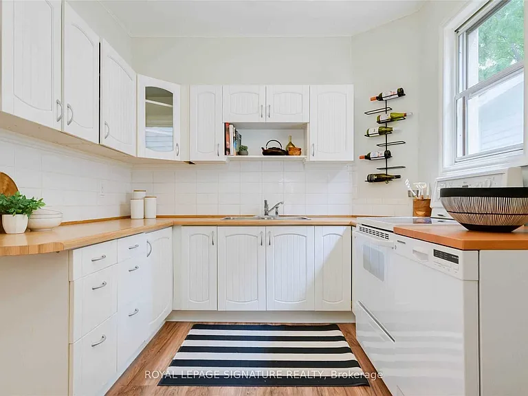 27 Coleridge Ave #UPPER — Photo 14