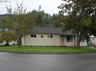 2672 Highlands Dr, Reedsport, OR 97467