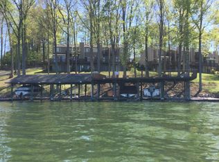 50 Windlass Pointe Dr, Moneta, VA 24121