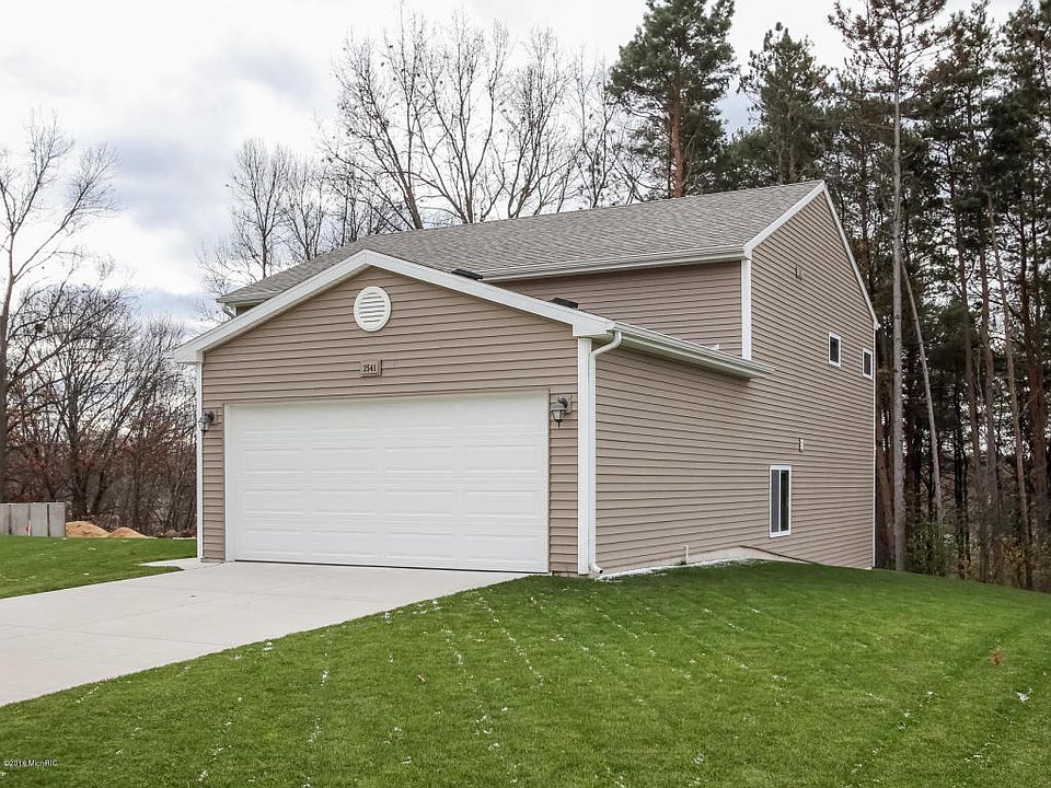 002-Front_View-3459304-medium4x3