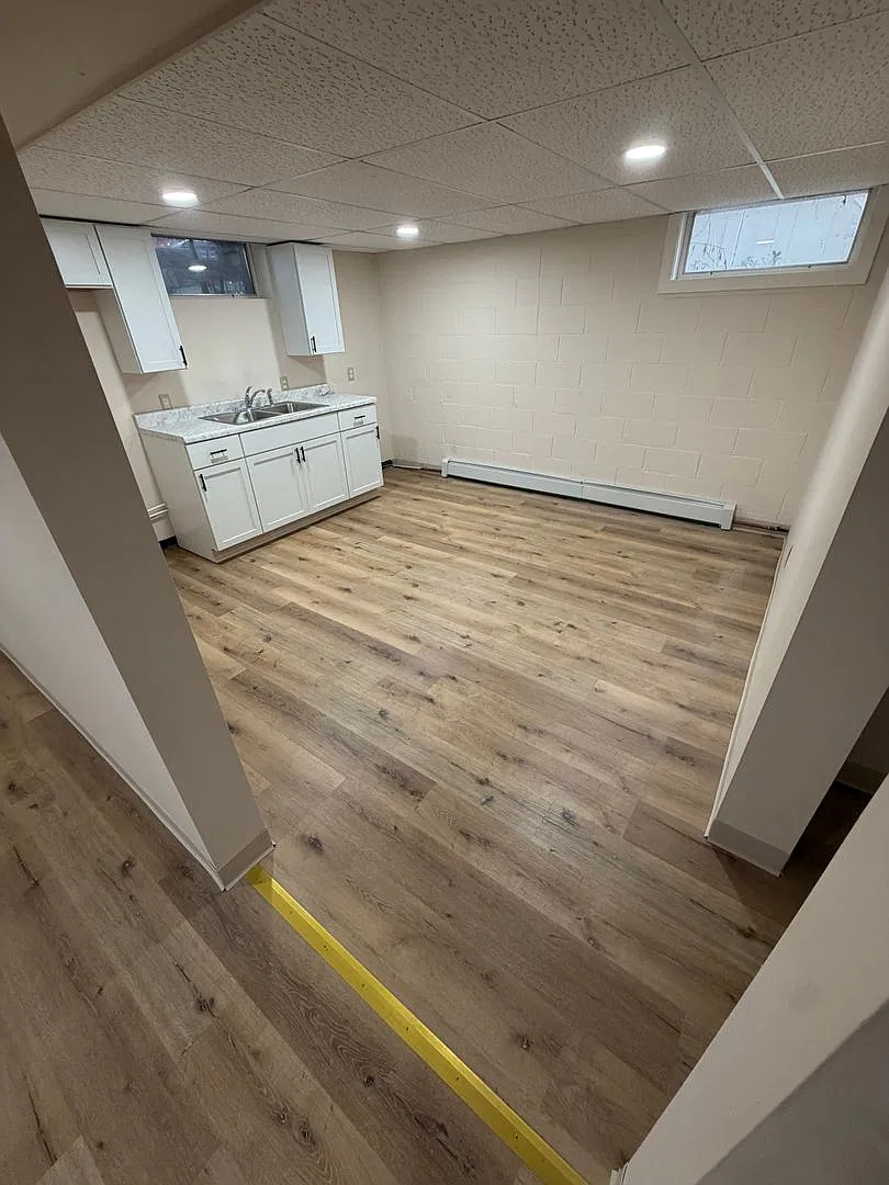 522 N Jackson St — Photo 3
