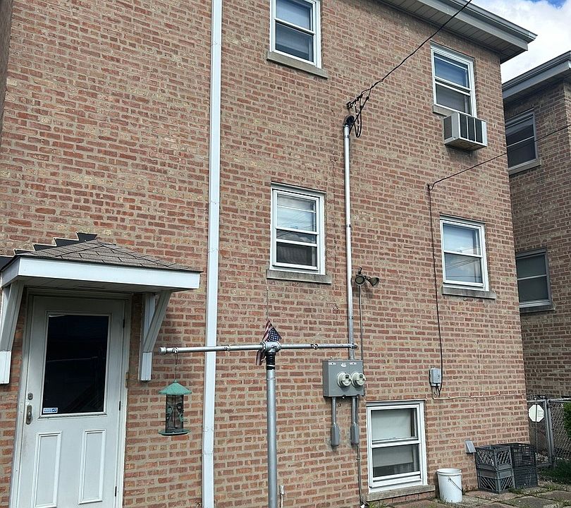 2nd image of 4717 S Kedvale Ave