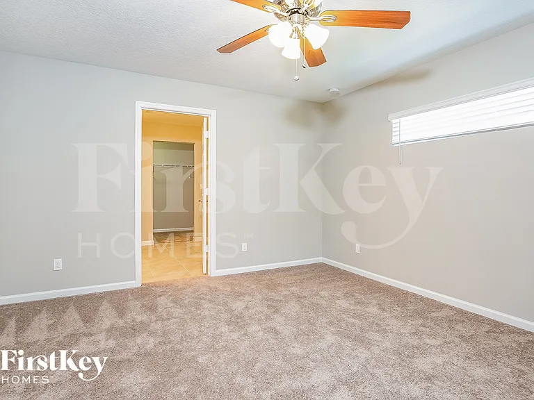 961 SW College Park Rd — Photo 6