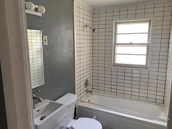 5th image of 1384 Lafond Ave #1