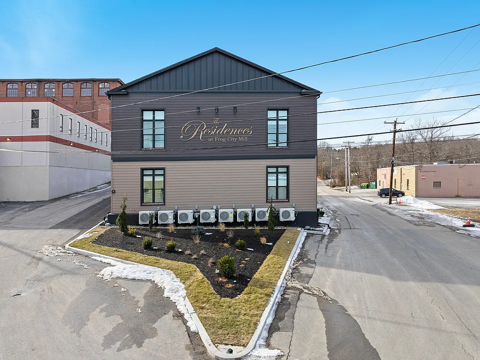 64 Mill St #12