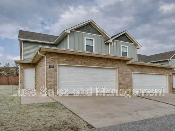 2225 Camino Del Plaza Ln, Edmond, OK 73013