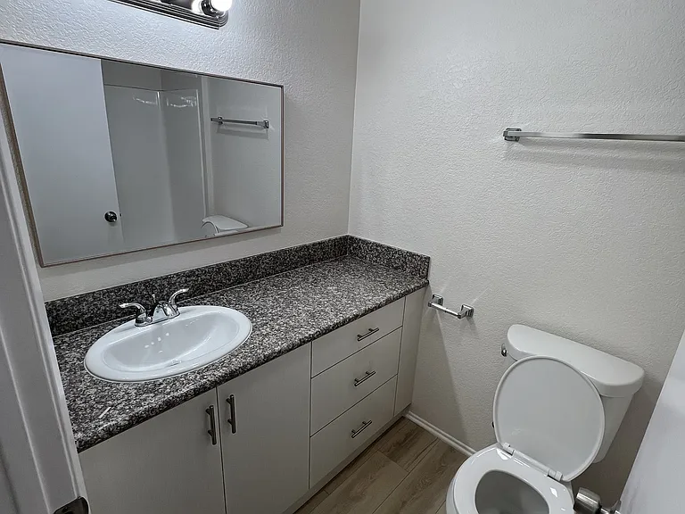 1055 E Spazier Ave #J — Photo 8