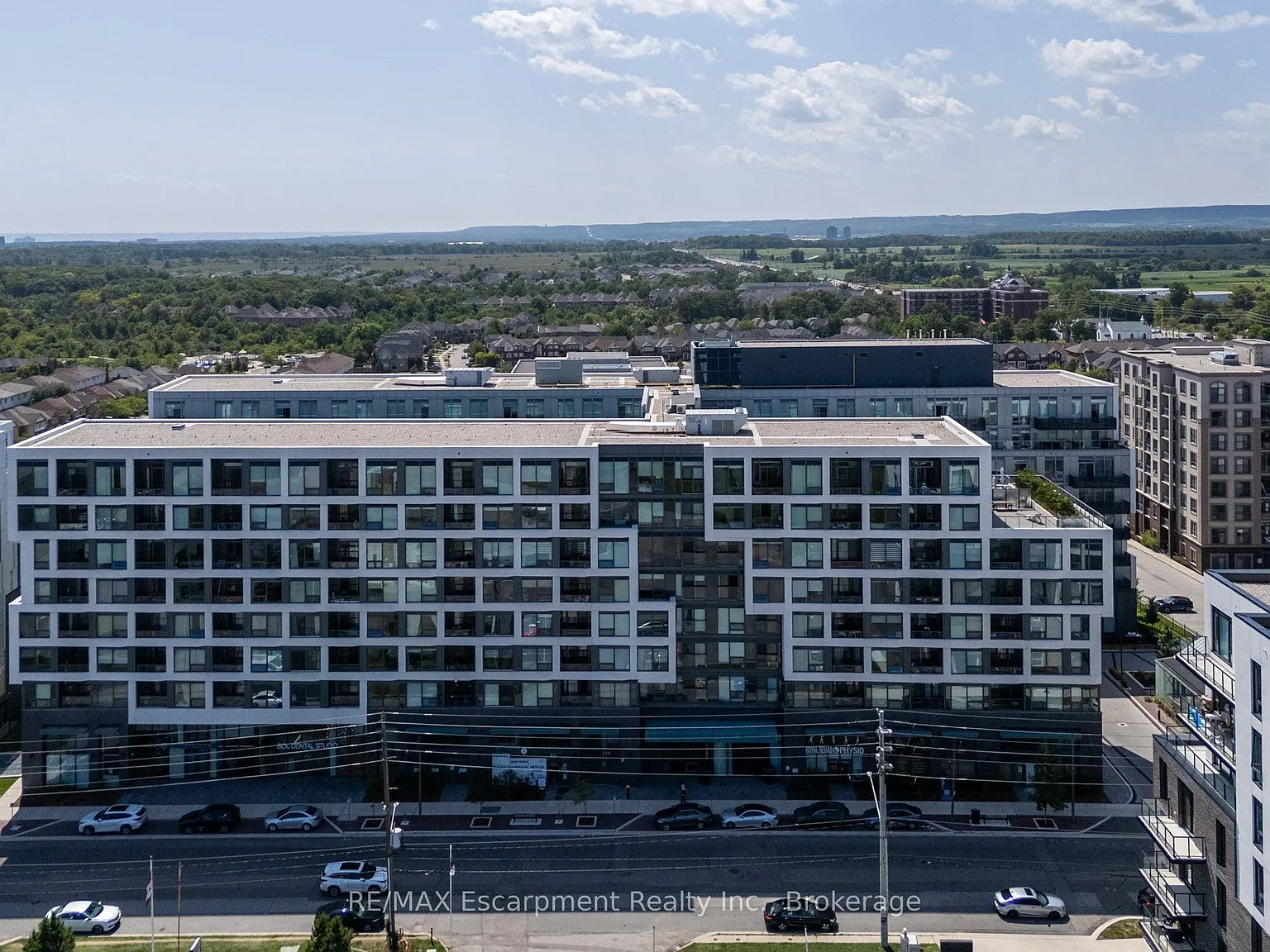 2 bed, $4,000 — Photo 2
