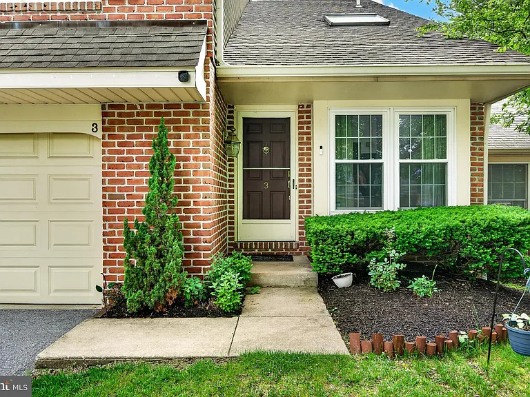 3 Oak Leaf Ln — Photo 3