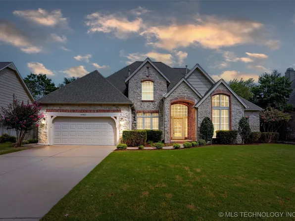 10927 S Granite Ave, Tulsa, OK 74137