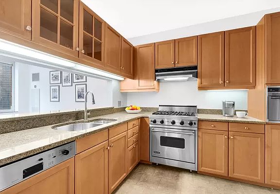 4th image of 10 Little West St #22D