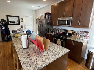 2360 W Dickens Ave #2 W, Chicago, IL 60647