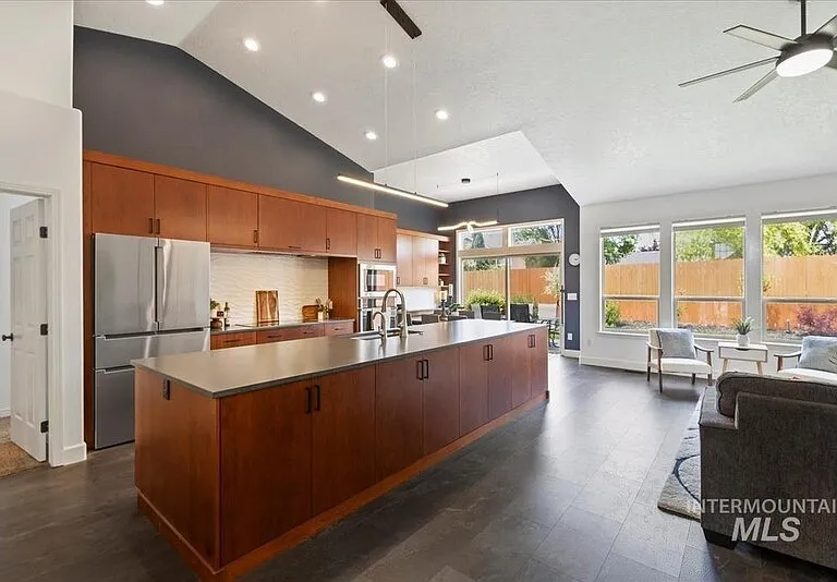 12580 W Mardia St — Photo 2