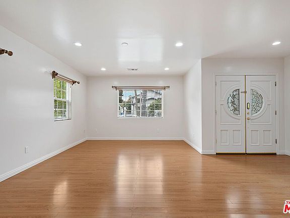 5th image of 8843 Saturn St