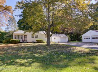 121 Reidel Rd, Amsterdam, NY 12010