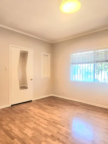 201 S Benton Way #2 Photo 1