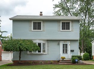 10717 Penfield Ave, Garfield Heights, OH
