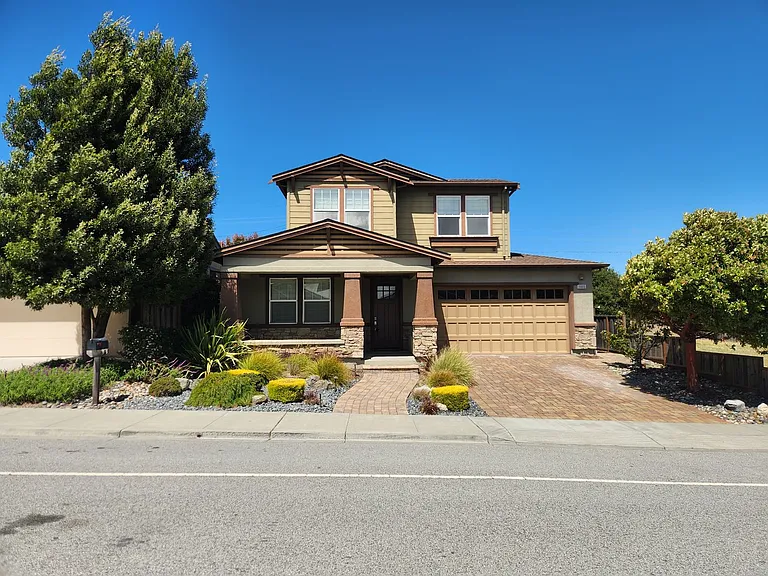 1655 Claremont Dr — Photo 47