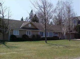 1112 Edgewater Rd, Petoskey, MI 49770